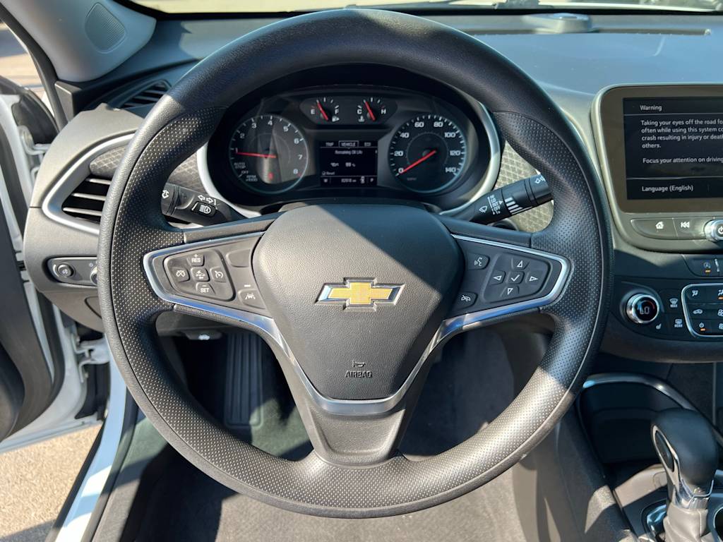 Thumbnail: 2023 Chevrolet Malibu - 14