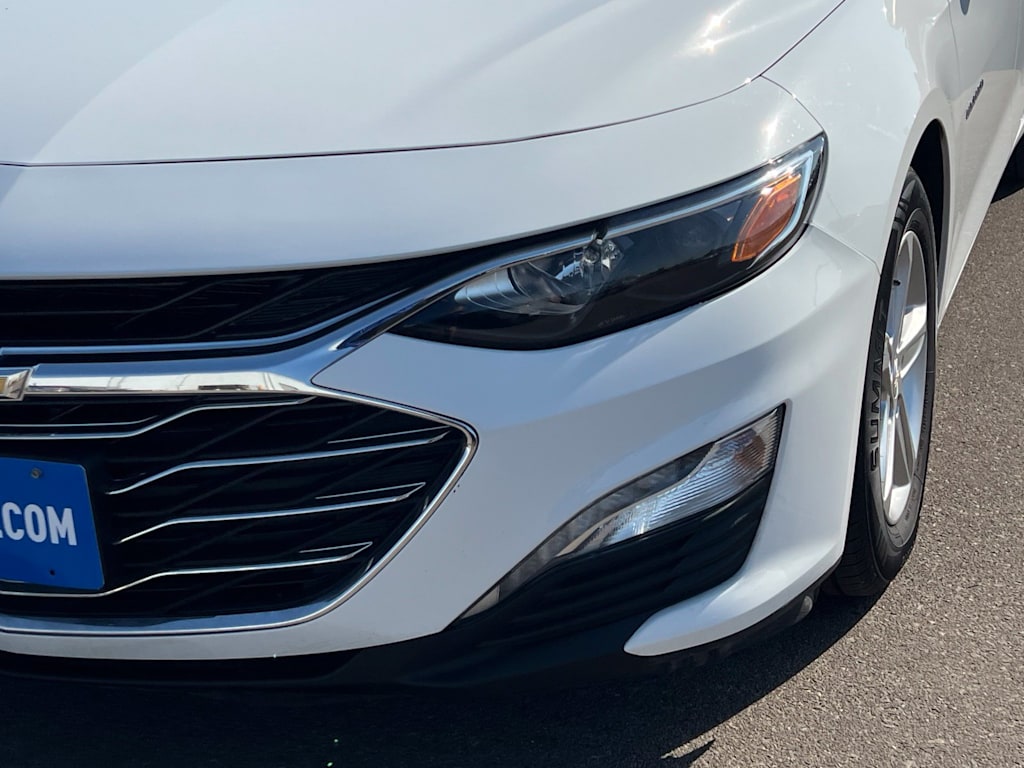 Thumbnail: 2022 Chevrolet Malibu - 22