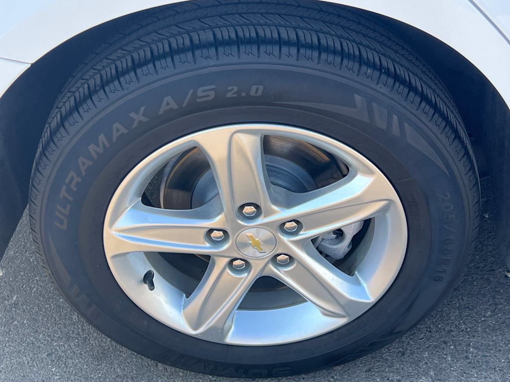 Thumbnail: 2022 Chevrolet Malibu - 26