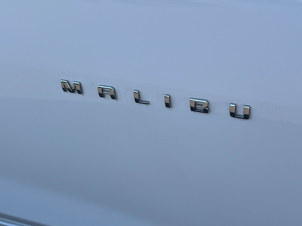 Thumbnail: 2022 Chevrolet Malibu - 6