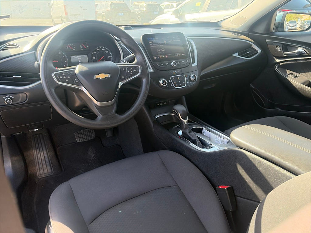 Thumbnail: 2024 Chevrolet Malibu - 2