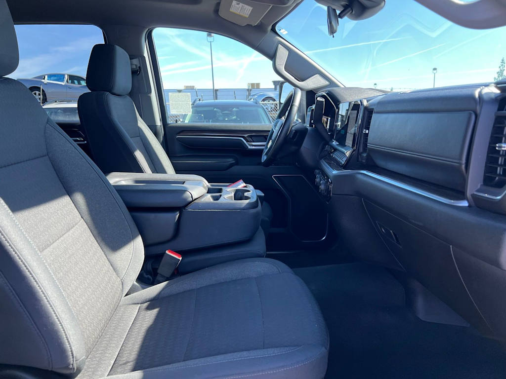 Thumbnail: 2025 Chevrolet Silverado 2500 - 34