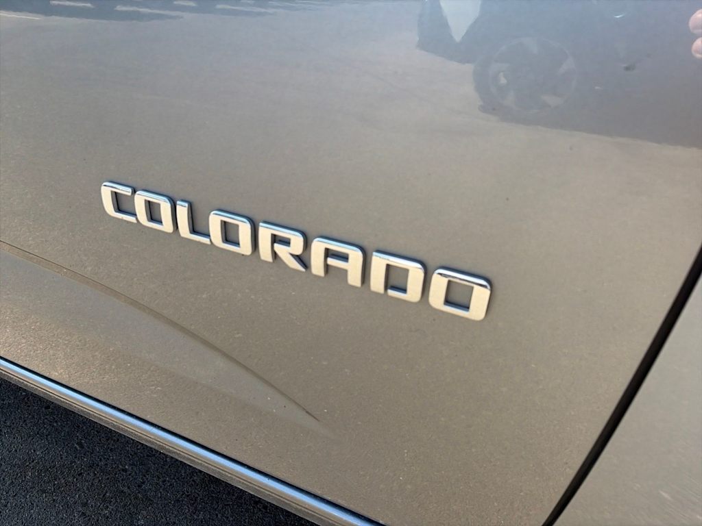 Thumbnail: 2018 Chevrolet Colorado - 16