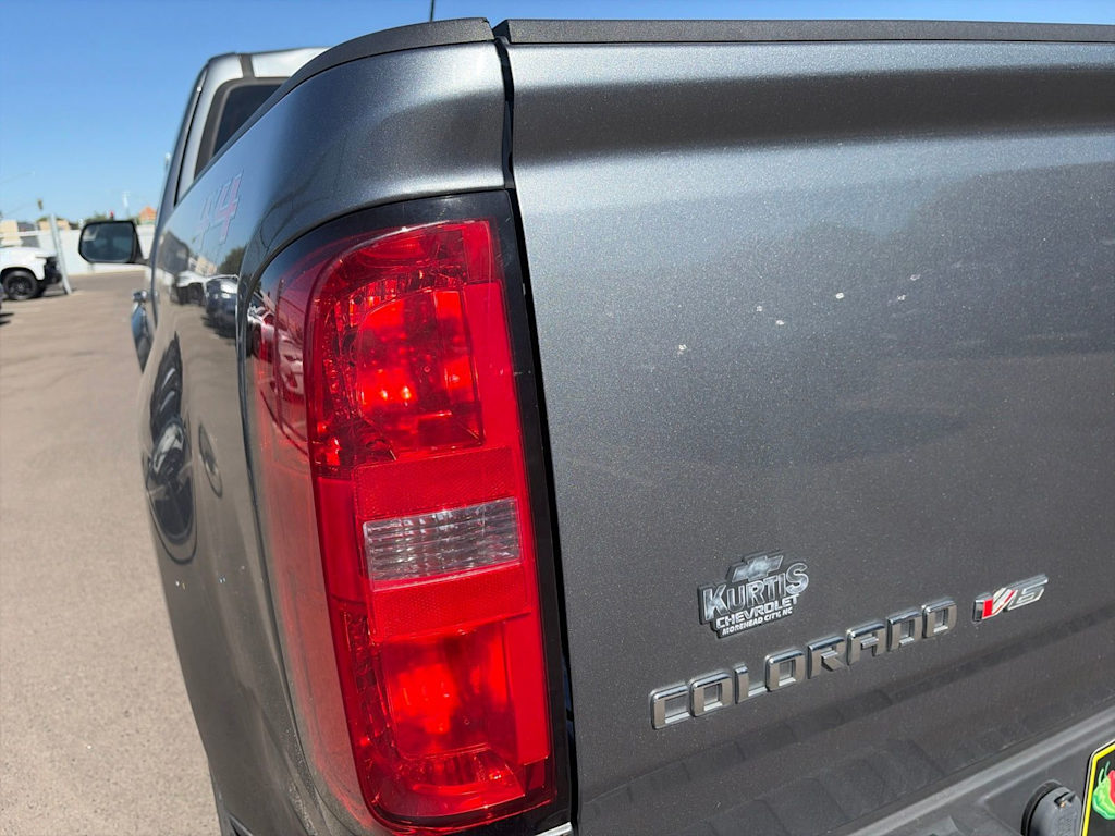 Thumbnail: 2018 Chevrolet Colorado - 24