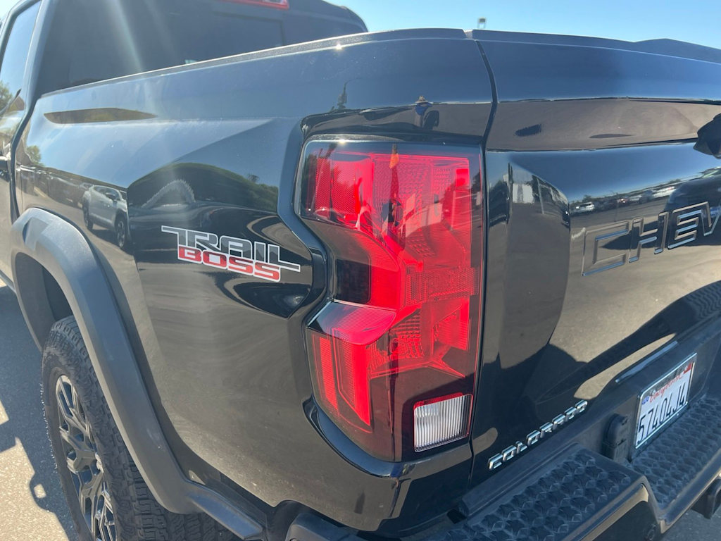 Thumbnail: 2024 Chevrolet Colorado - 26