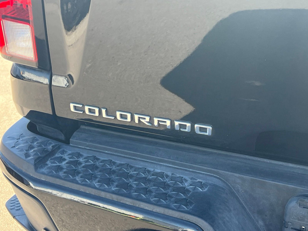 Thumbnail: 2024 Chevrolet Colorado - 25