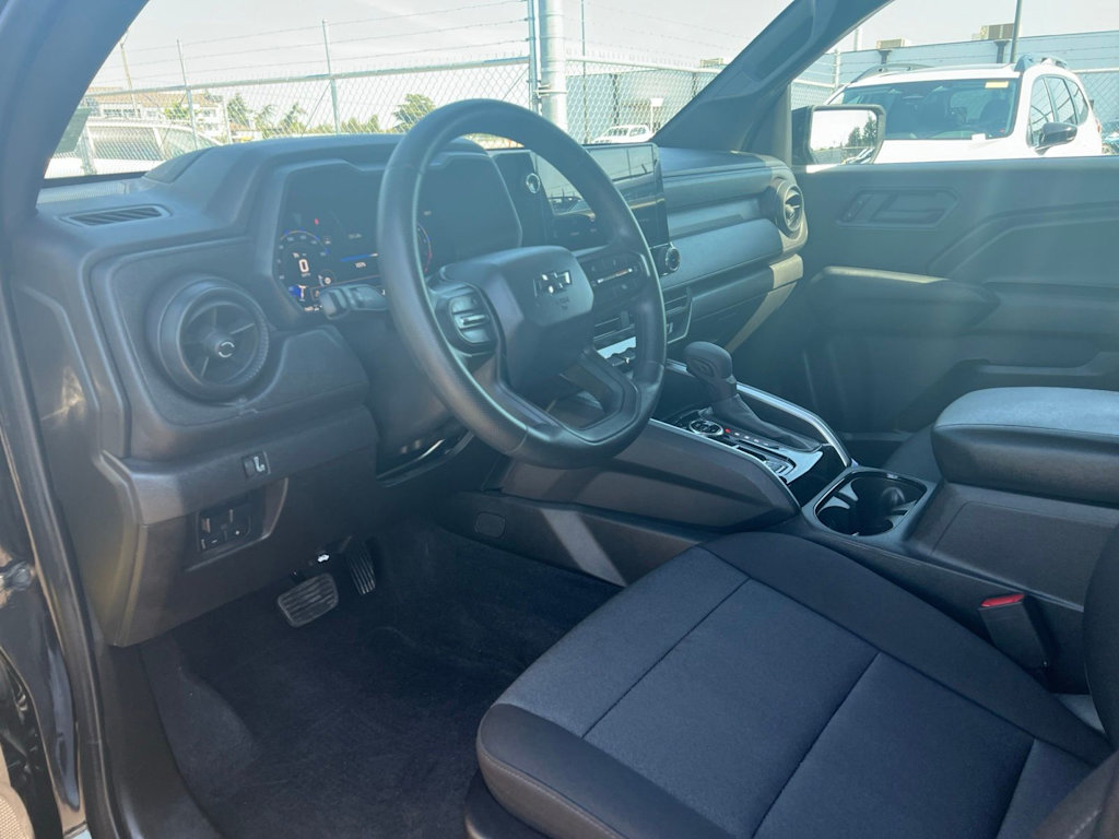 Thumbnail: 2024 Chevrolet Colorado - 8