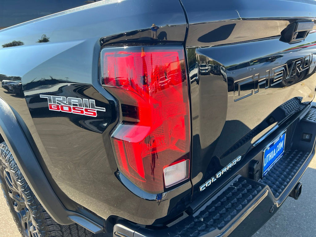 Thumbnail: 2024 Chevrolet Colorado - 29