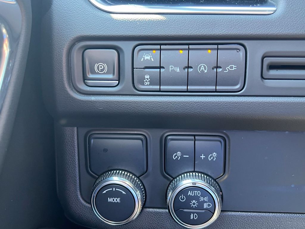 Thumbnail: 2021 GMC Yukon XL - 36
