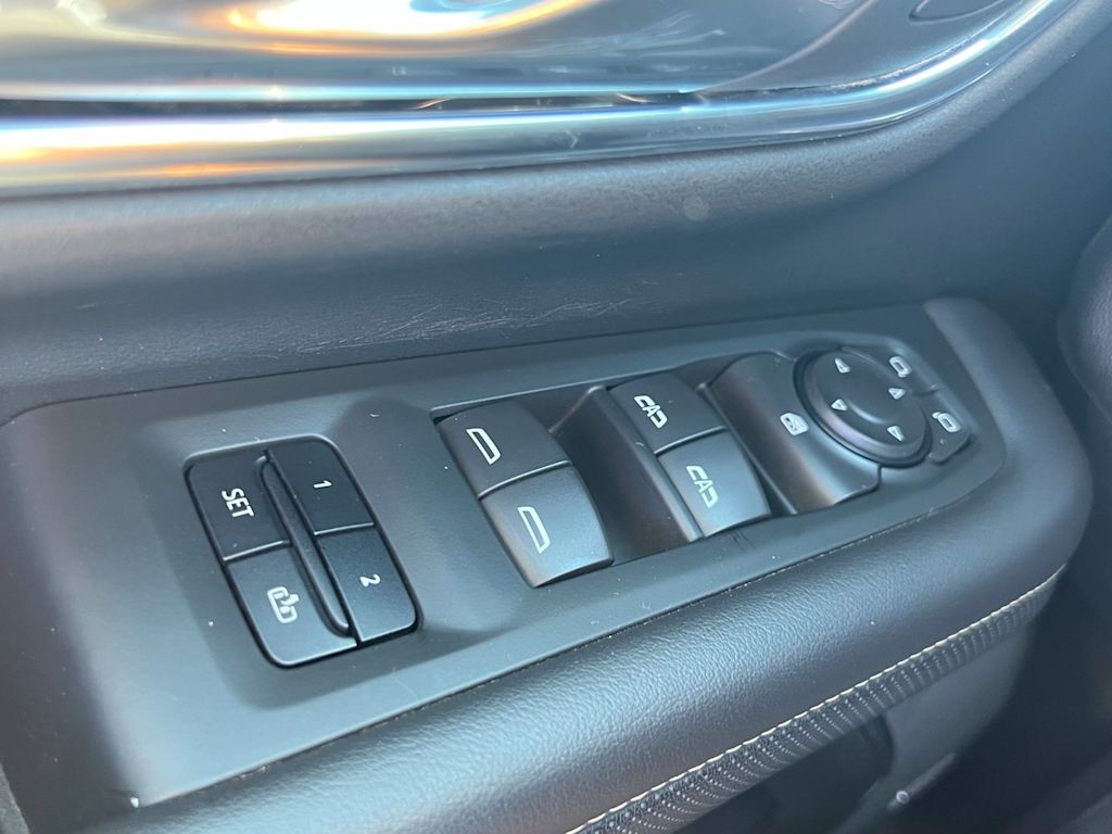 Thumbnail: 2021 GMC Yukon XL - 35