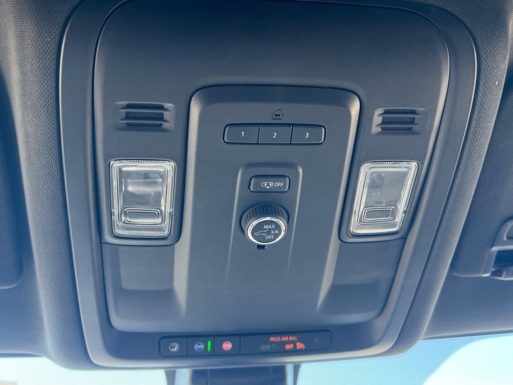 Thumbnail: 2021 GMC Yukon XL - 38