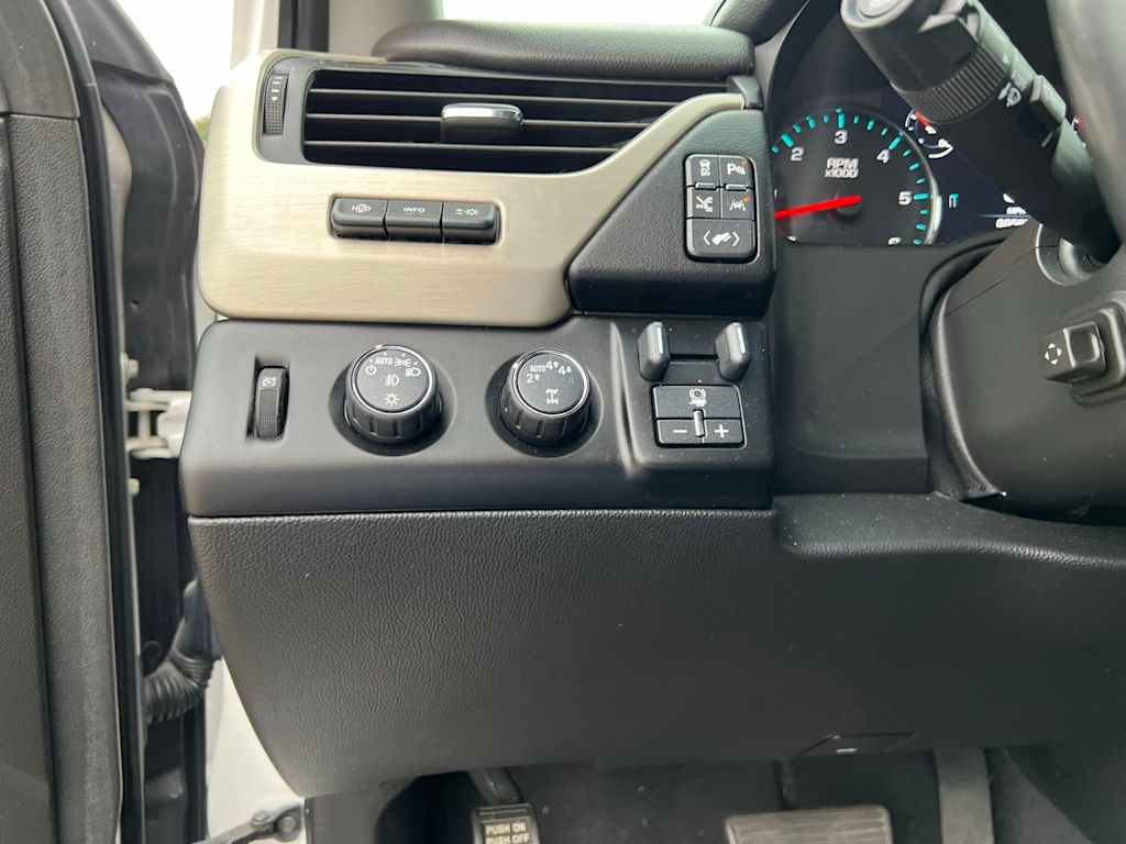 Thumbnail: 2020 GMC Yukon - 34