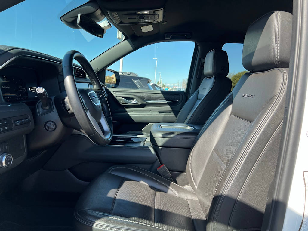 Thumbnail: 2024 GMC Yukon XL - 10