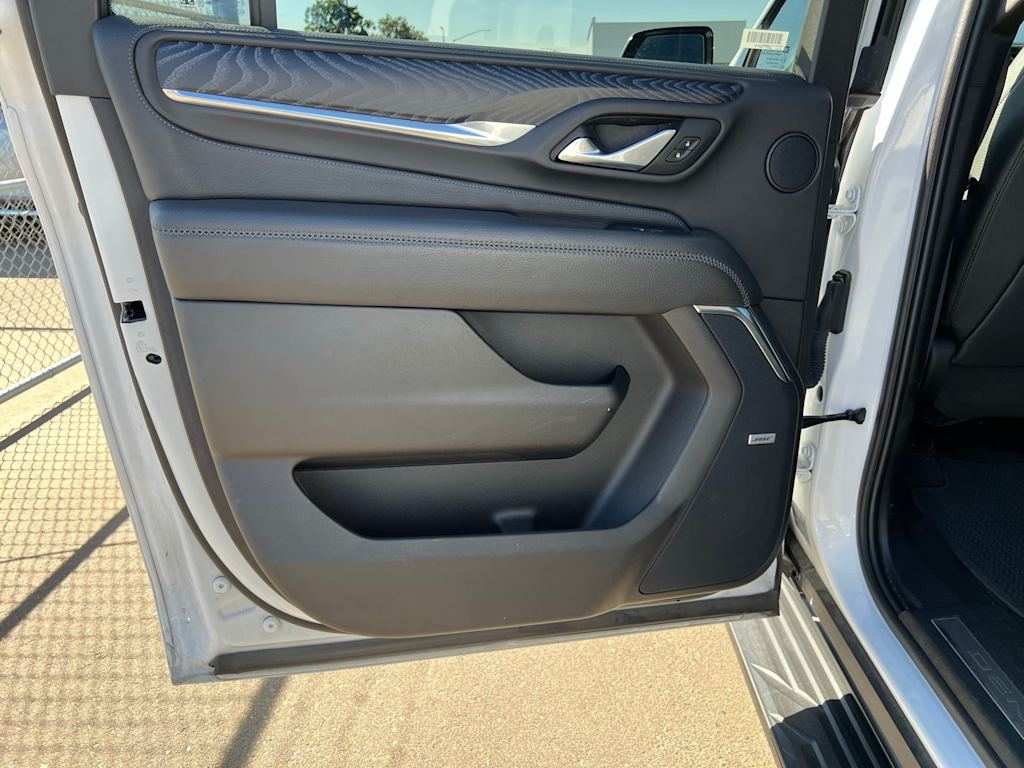 Thumbnail: 2024 GMC Yukon XL - 28