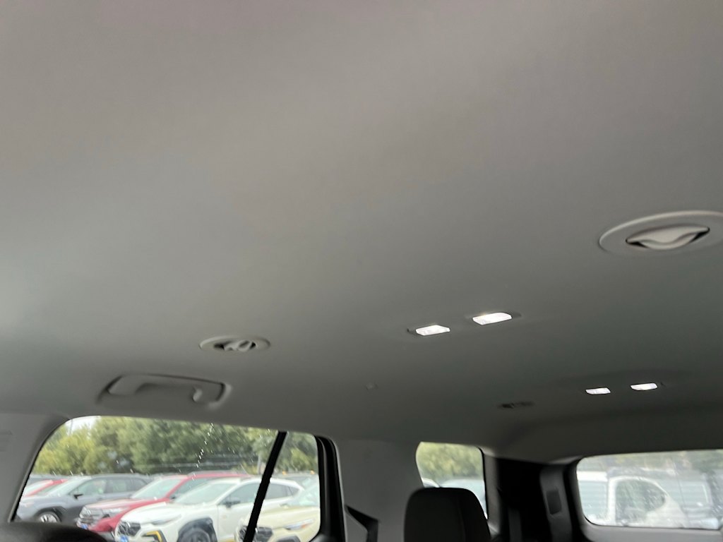 Thumbnail: 2021 Chevrolet Traverse - 36