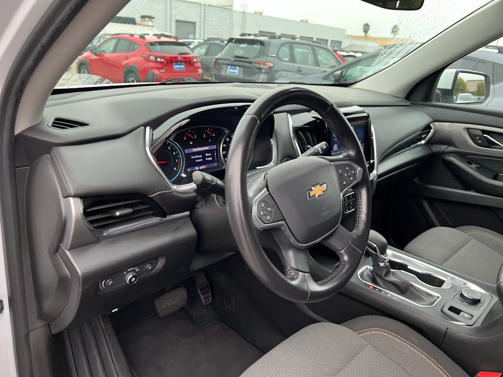 Thumbnail: 2021 Chevrolet Traverse - 2