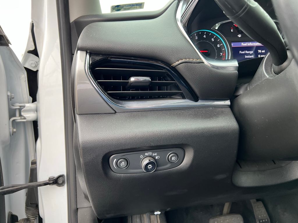 Thumbnail: 2021 Chevrolet Traverse - 33