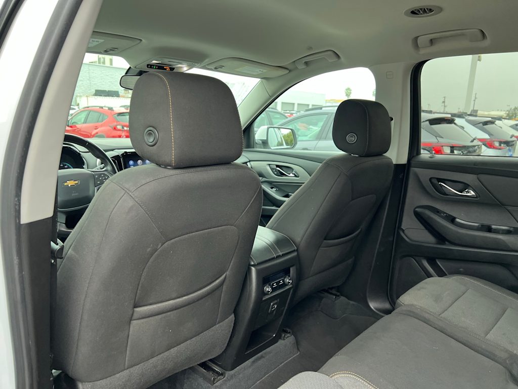Thumbnail: 2021 Chevrolet Traverse - 12