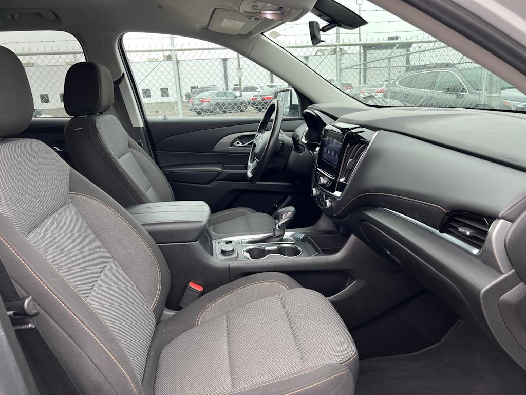 Thumbnail: 2021 Chevrolet Traverse - 11