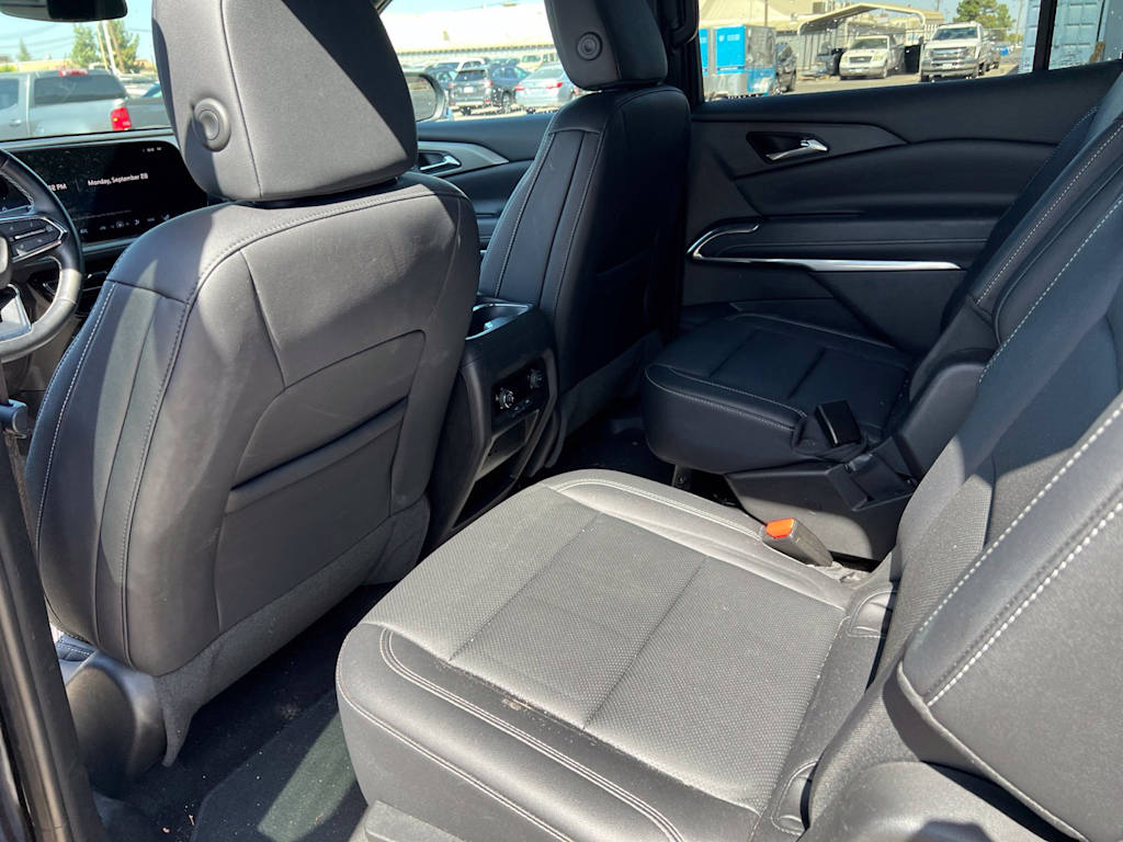 Thumbnail: 2025 Chevrolet Traverse - 10