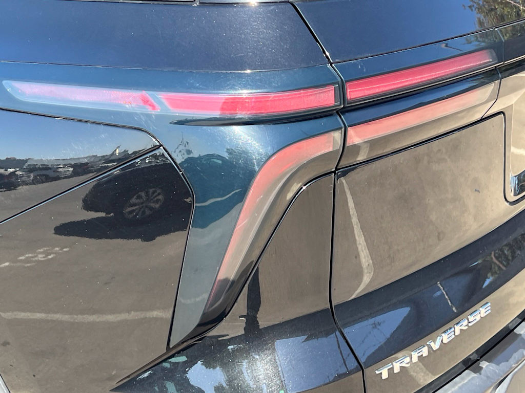 Thumbnail: 2025 Chevrolet Traverse - 25