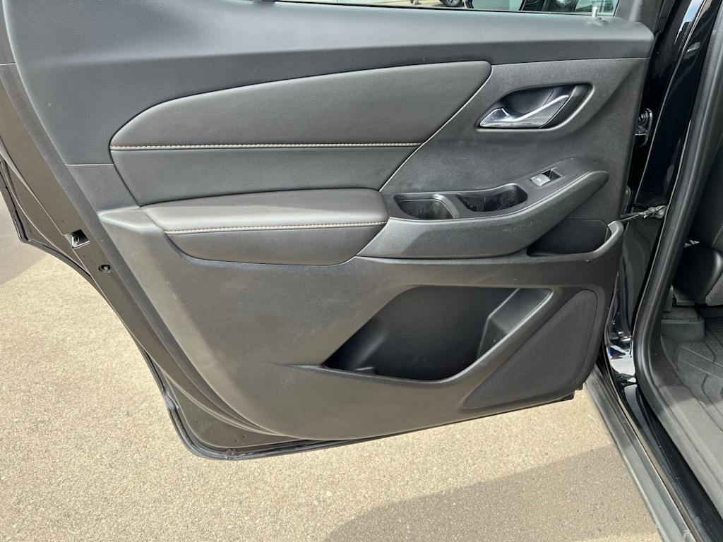 Thumbnail: 2020 Chevrolet Traverse - 26