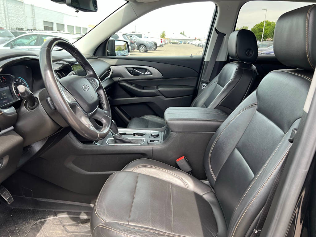 Thumbnail: 2020 Chevrolet Traverse - 10