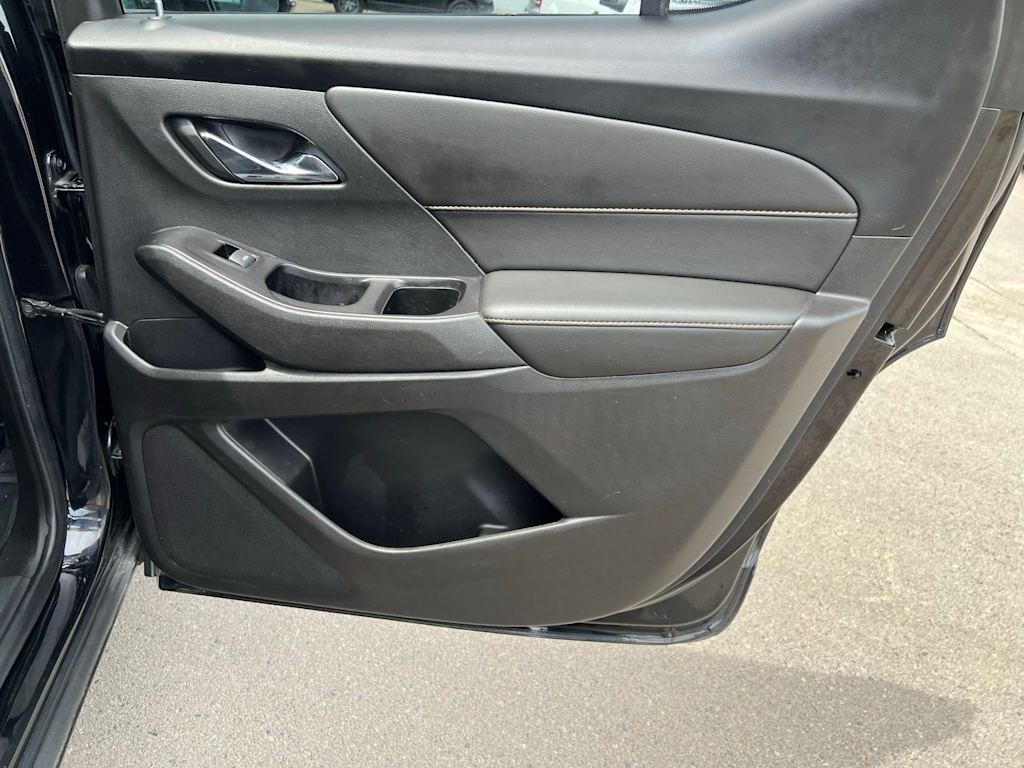 Thumbnail: 2020 Chevrolet Traverse - 30