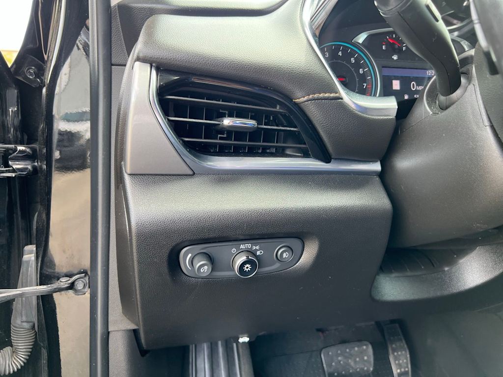 Thumbnail: 2020 Chevrolet Traverse - 33