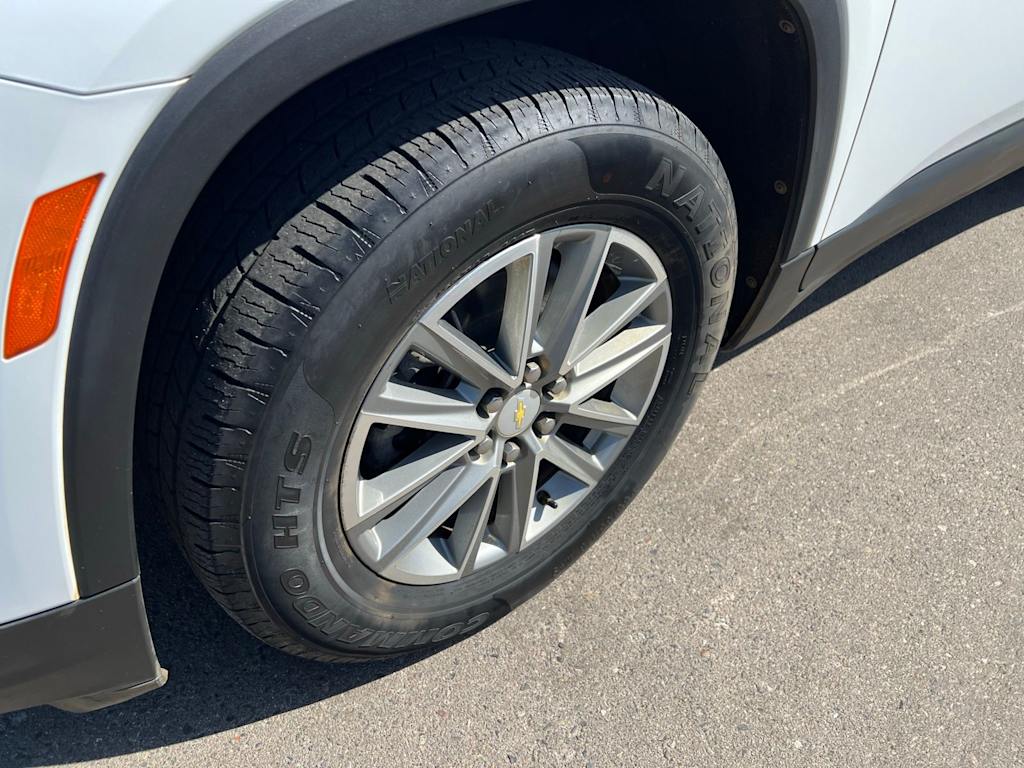 Thumbnail: 2023 Chevrolet Traverse - 8