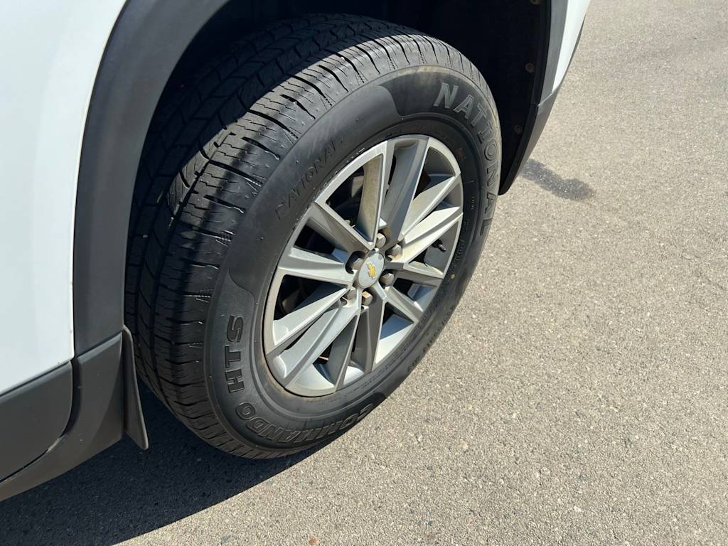 Thumbnail: 2023 Chevrolet Traverse - 27