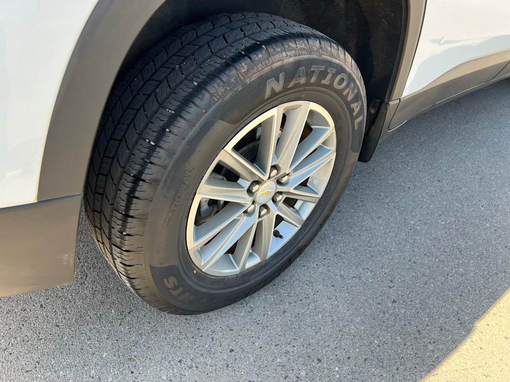 Thumbnail: 2023 Chevrolet Traverse - 30