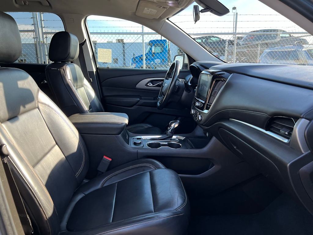 Thumbnail: 2021 Chevrolet Traverse - 11