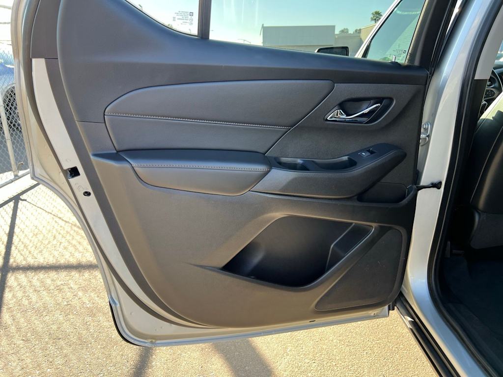 Thumbnail: 2021 Chevrolet Traverse - 29