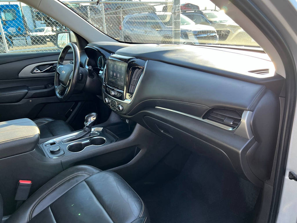 Thumbnail: 2021 Chevrolet Traverse - 9
