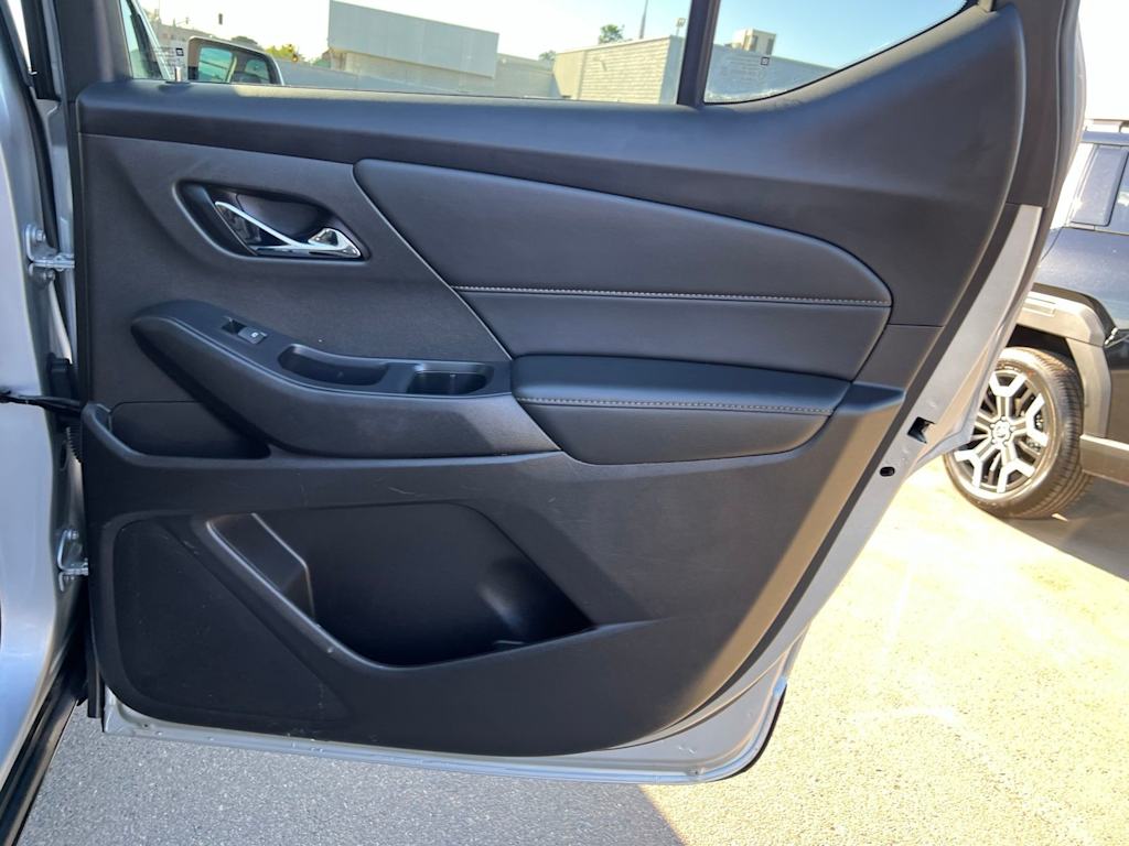 Thumbnail: 2021 Chevrolet Traverse - 33