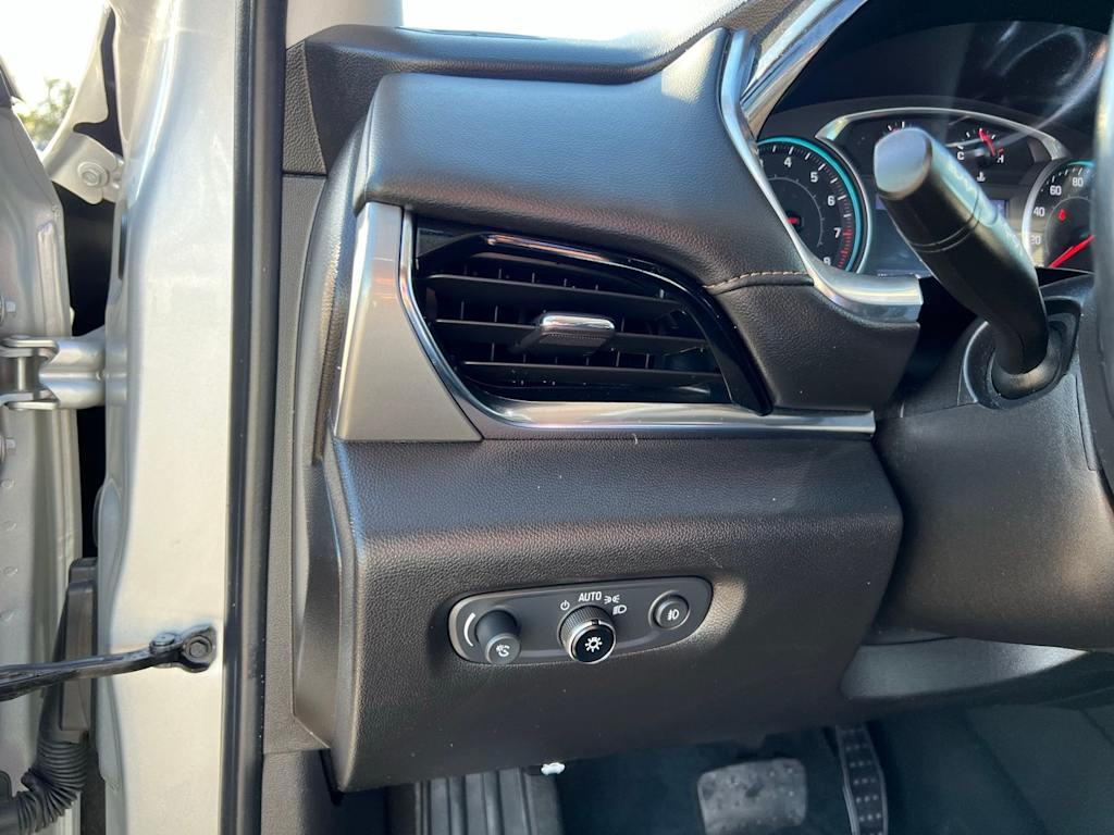 Thumbnail: 2021 Chevrolet Traverse - 39