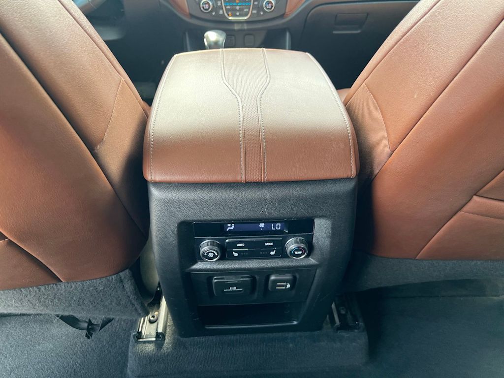 Thumbnail: 2021 Chevrolet Traverse - 38