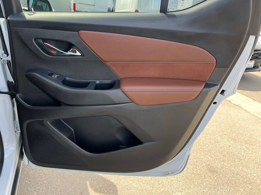 Thumbnail: 2021 Chevrolet Traverse - 33