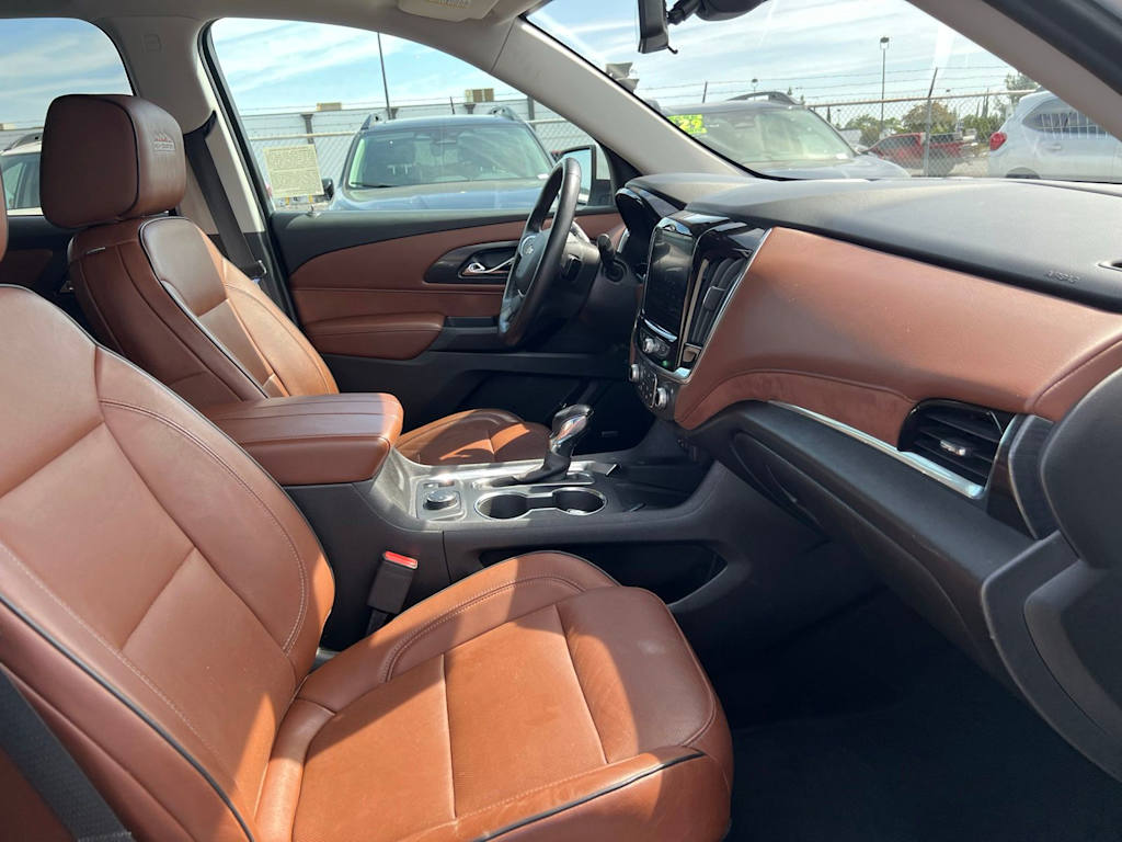 Thumbnail: 2021 Chevrolet Traverse - 11