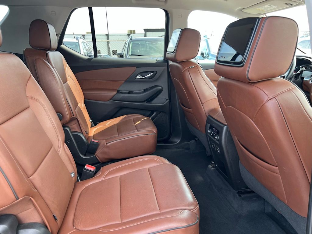 Thumbnail: 2021 Chevrolet Traverse - 32