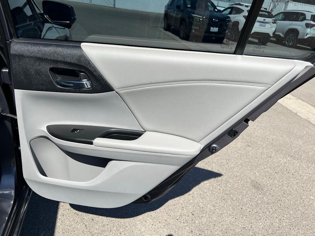 Thumbnail: 2016 Honda Accord - 31