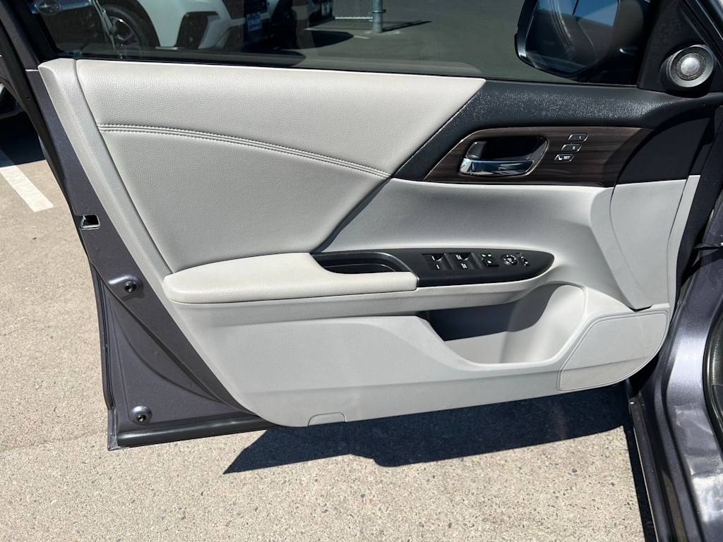 Thumbnail: 2016 Honda Accord - 25