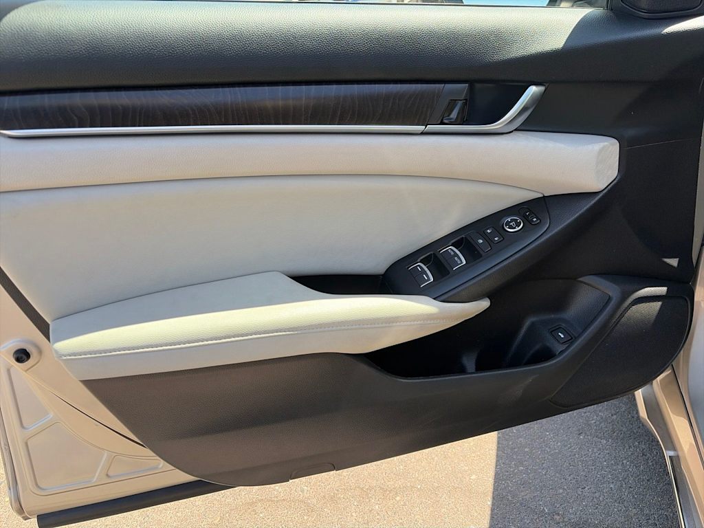 Thumbnail: 2018 Honda Accord - 33