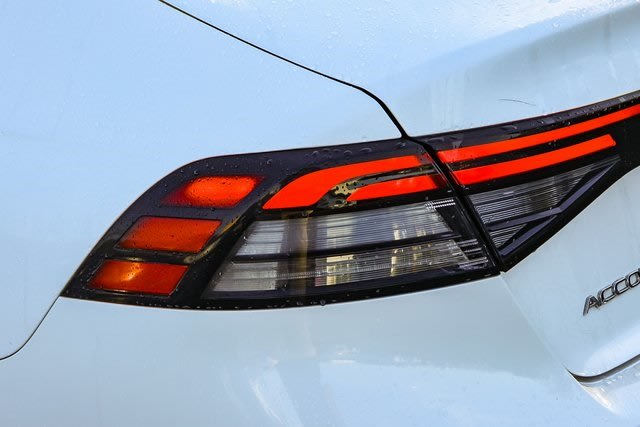 2023 Honda Accord LX 18
