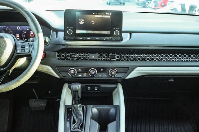 2023 Honda Accord LX 9