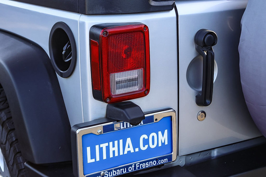 2011 Jeep Wrangler Unlimited Sport 18