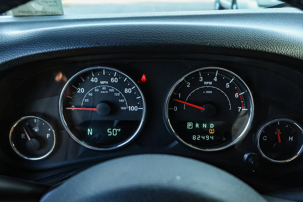 2011 Jeep Wrangler Unlimited Sport 16