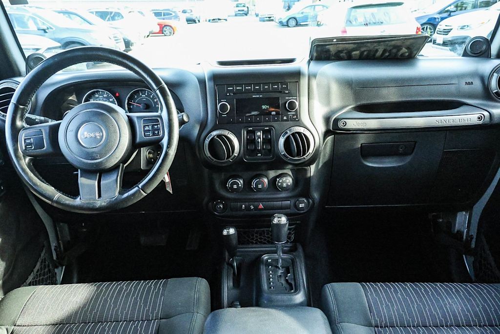 2011 Jeep Wrangler Unlimited Sport 12