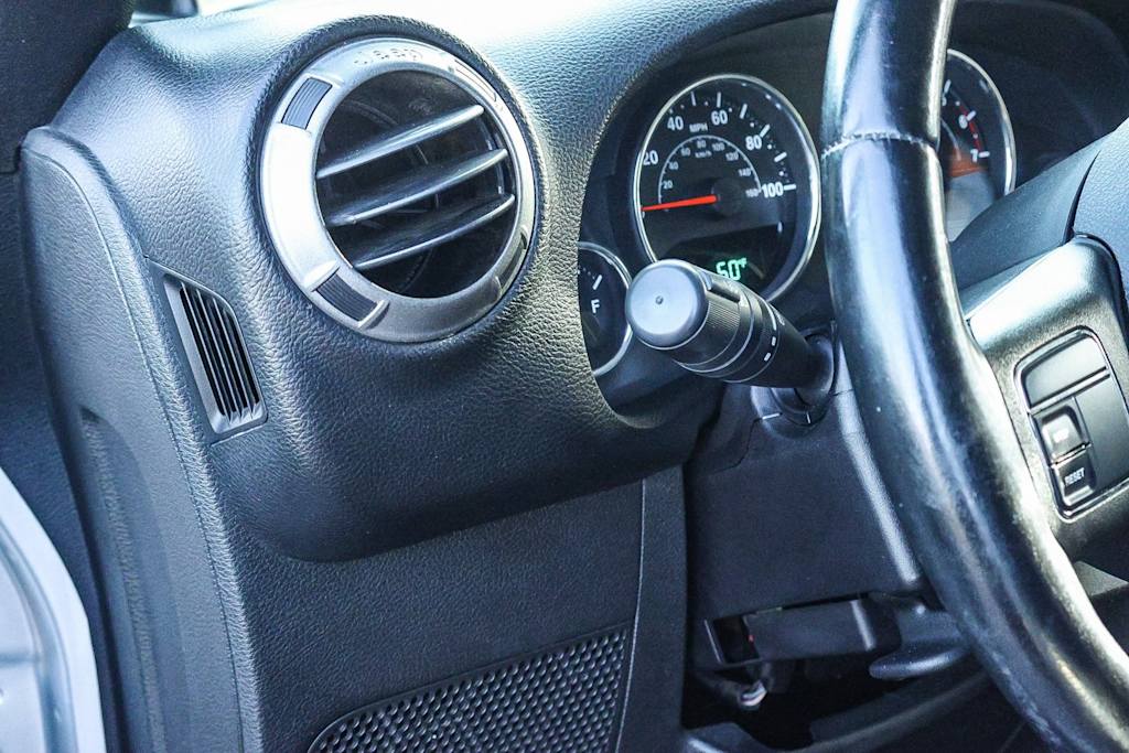 2011 Jeep Wrangler Unlimited Sport 41